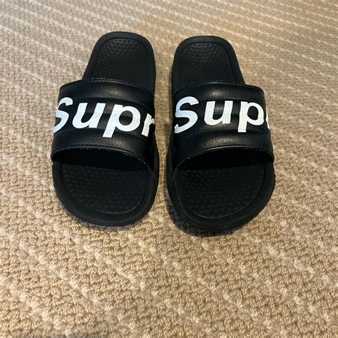 supreme slides black